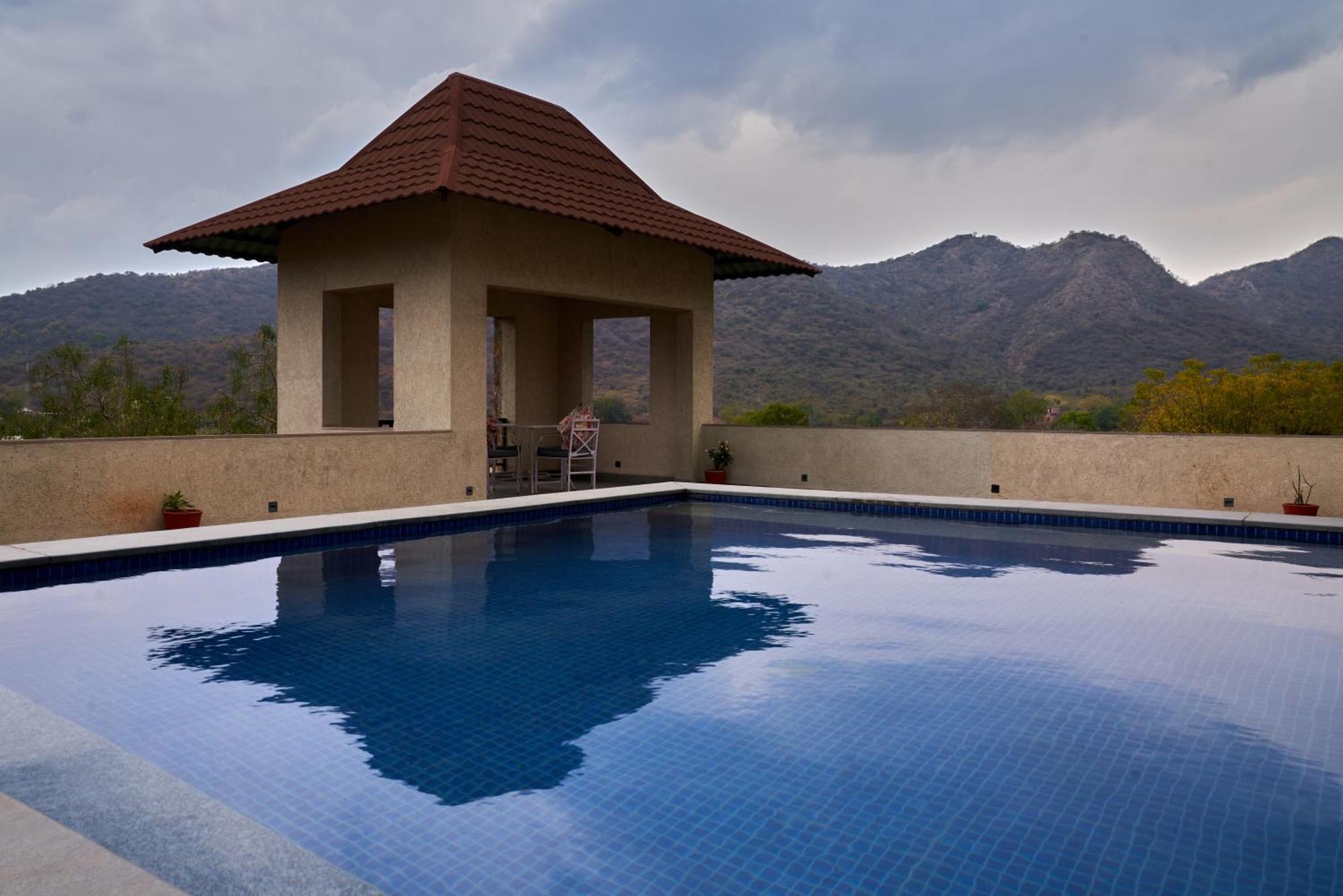 The Hunting Lodge Resort Udaipur - Villas & Pool Dabok Eksteriør bilde