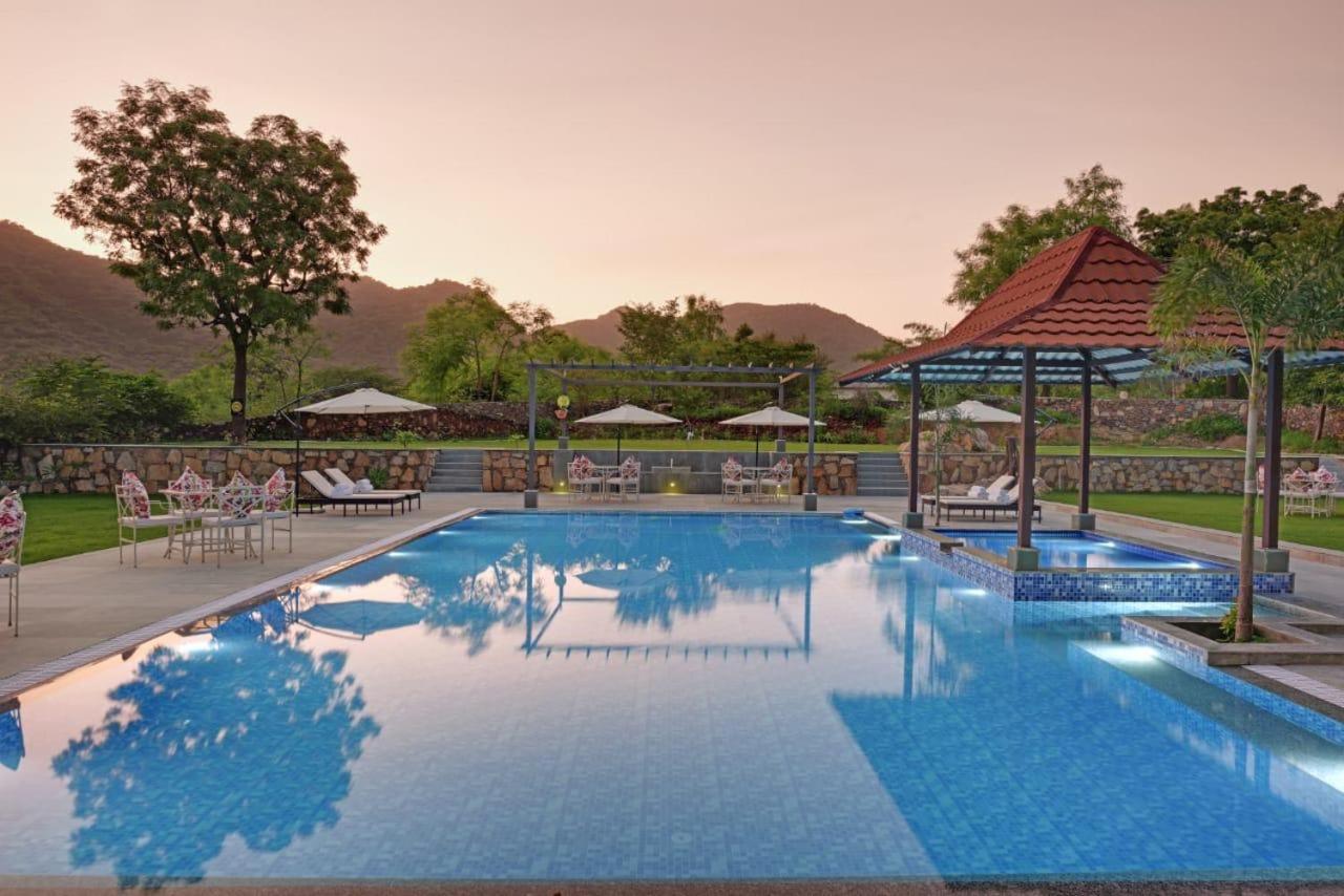The Hunting Lodge Resort Udaipur - Villas & Pool Dabok Eksteriør bilde